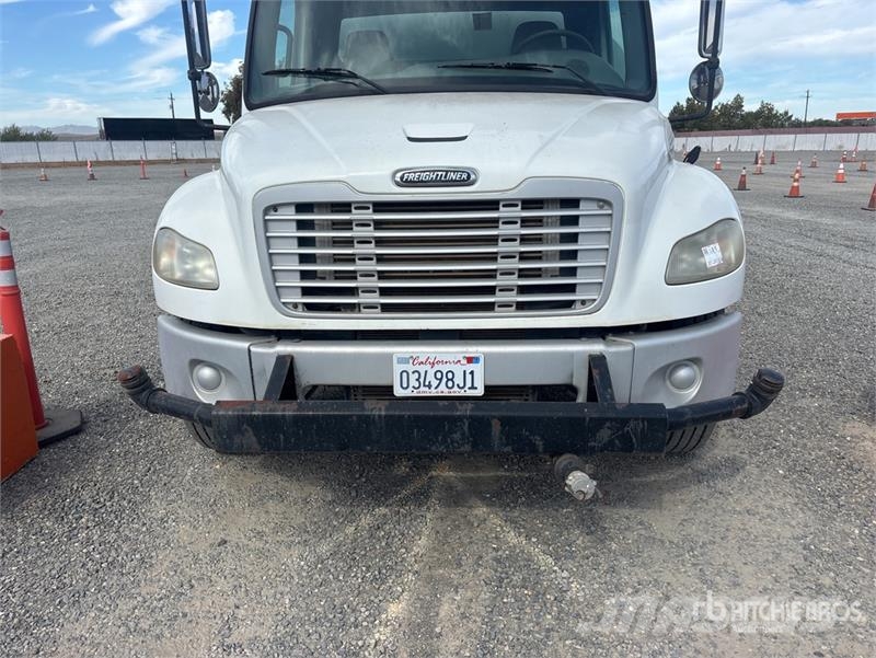 Freightliner M2 106 4x2 Water Truck Cisterny na vodu