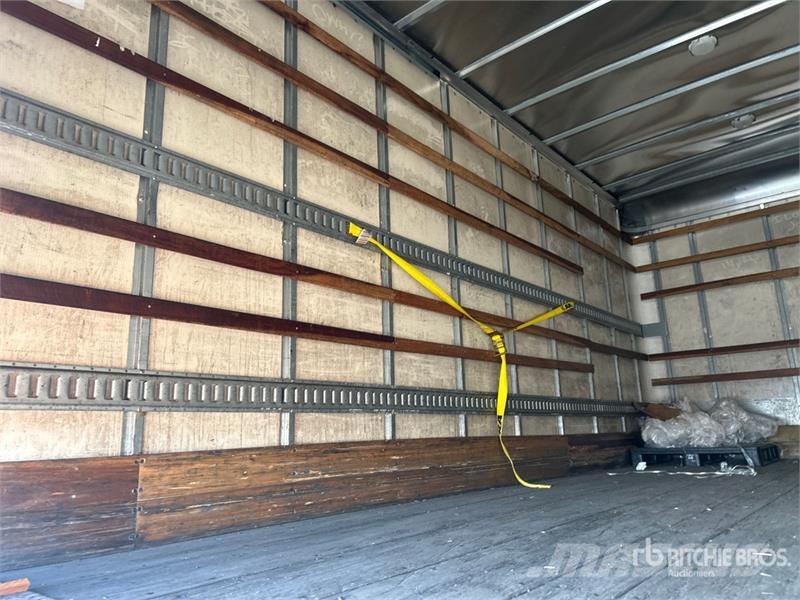 Freightliner M2 106 4x2 Van Truck Furgons