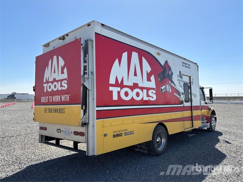 Freightliner M2 106 4x2 Van Truck Furgons