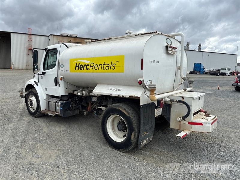 Freightliner M2 106 4x2 Water Truck Wassertanker