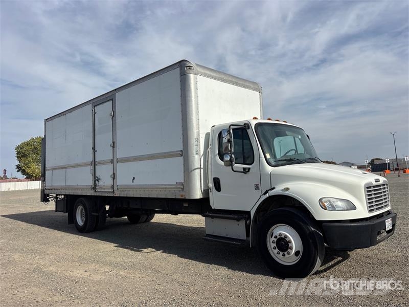 Freightliner M2 106 4x2 Van Truck Tovornjaki zabojniki