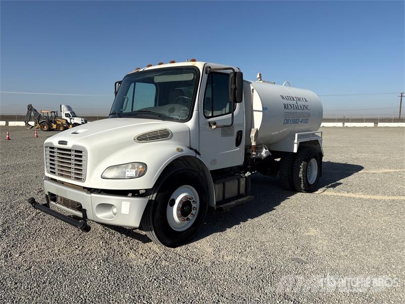 Freightliner M2 106 4x2 Water Truck Поливальні машини