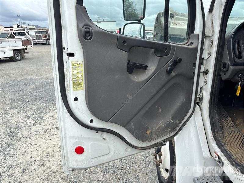 Freightliner M2 106 4x2 Water Truck Wassertanker