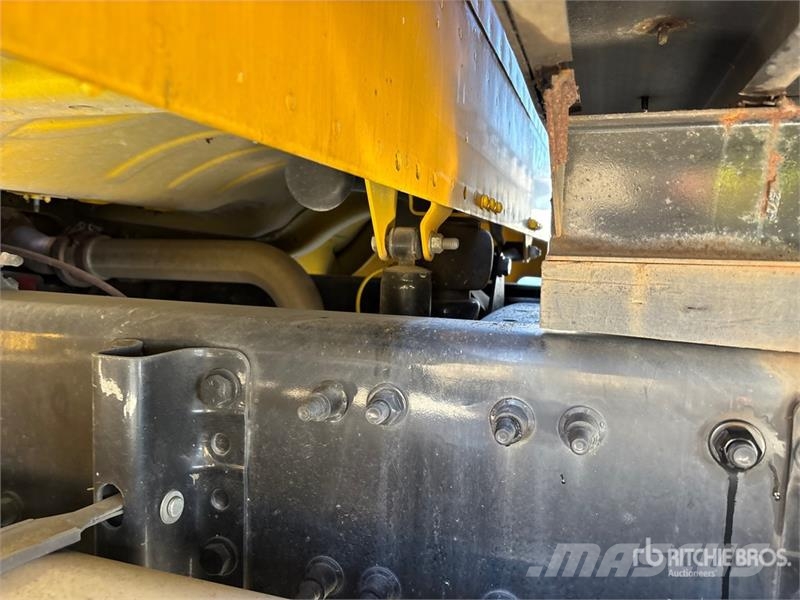 Freightliner M2 106 4x2 Van Truck Camiões de caixa fechada