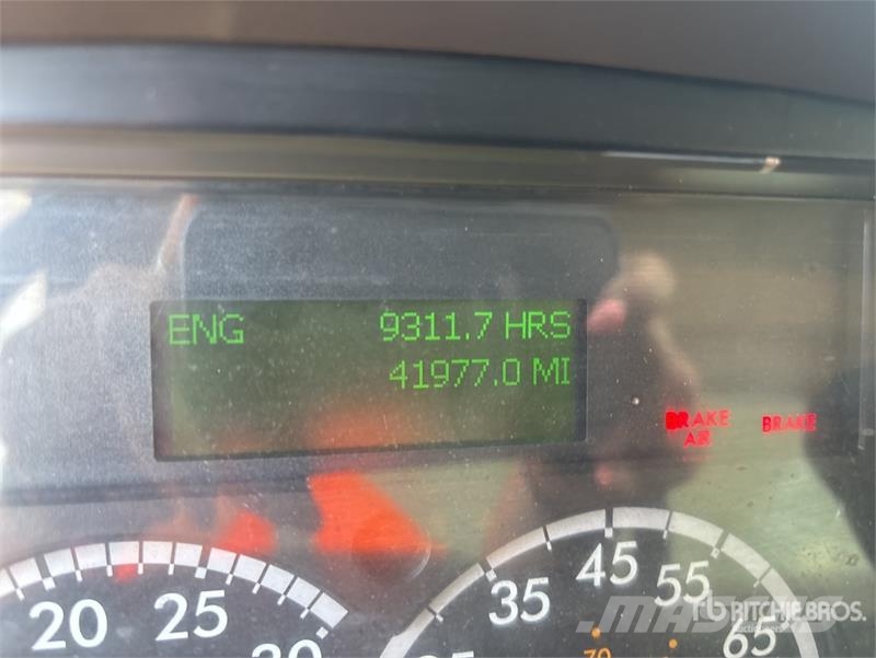 Freightliner M2 106 4x2 Van Truck Sunkvežimiai su dengtu kėbulu