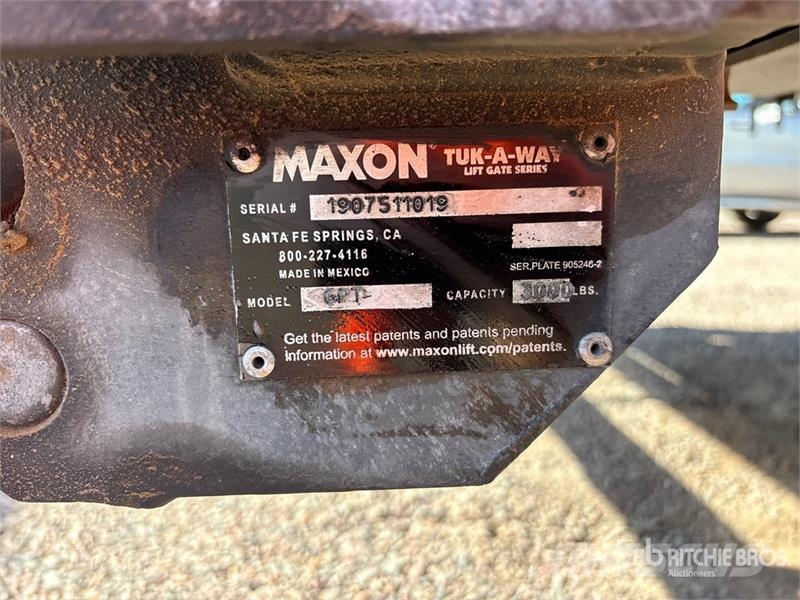 Freightliner M2 106 4x2 Van Van Truck Camion cassonati