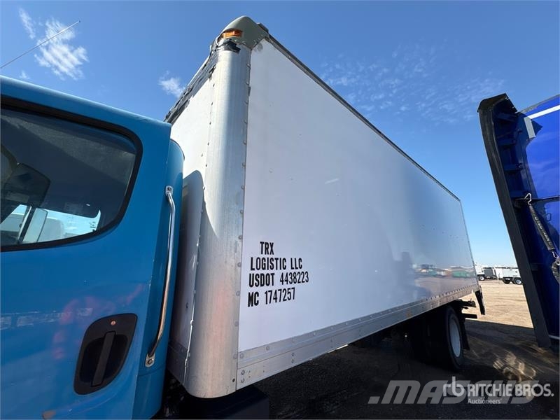 Freightliner M2 106 4x2 Van / Box Van Truck Фургони