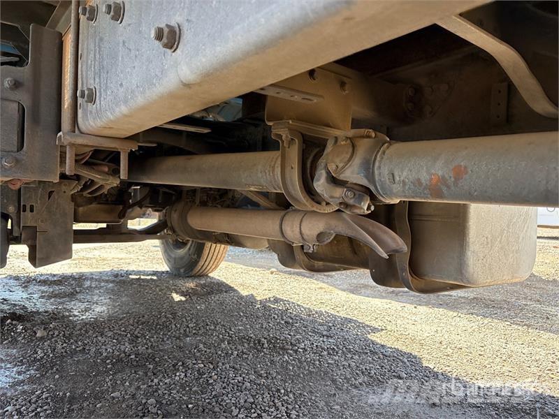 Freightliner M2 106 4x2 Van / Box Van Truck Фургони