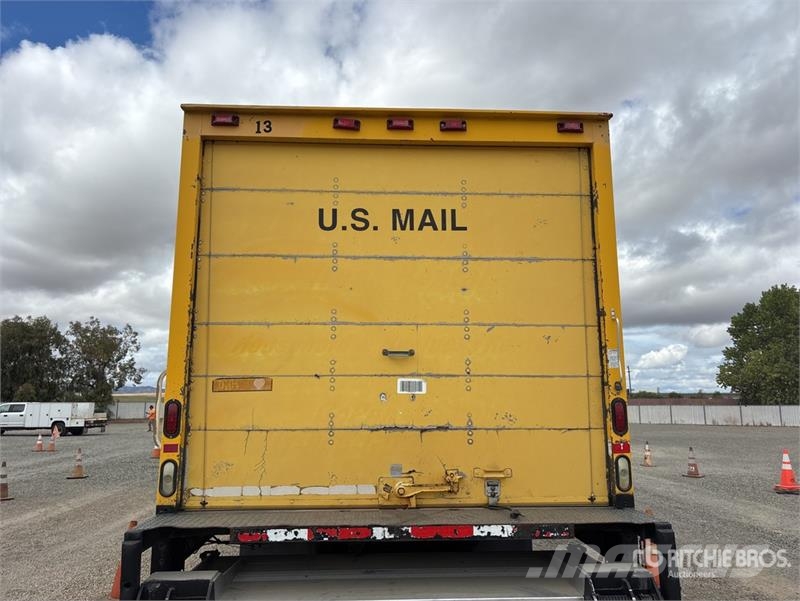Freightliner M2 106 4x2 Van Truck Camiones caja cerrada