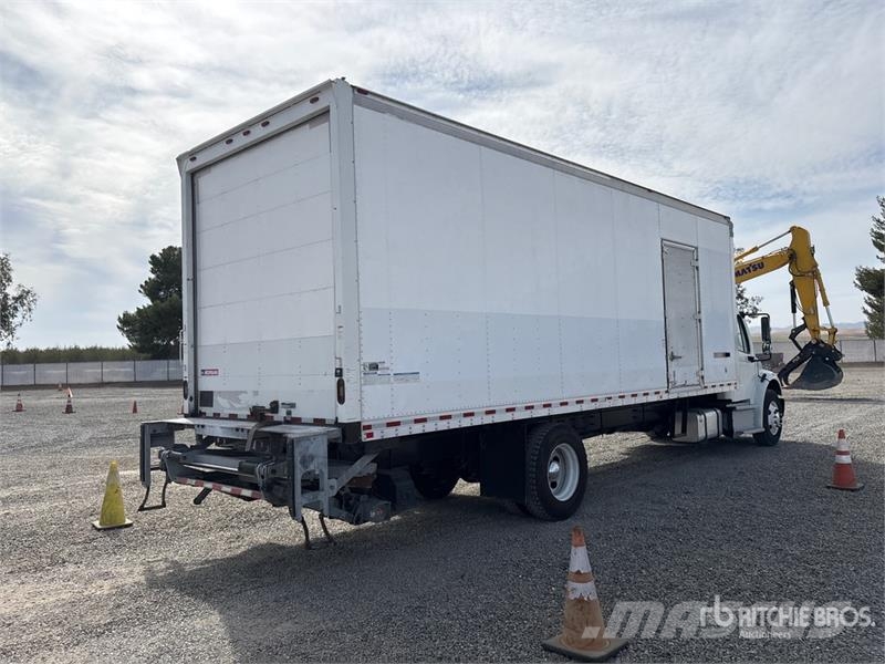Freightliner M2 106 4x2 Van Truck Bakwagens met gesloten opbouw