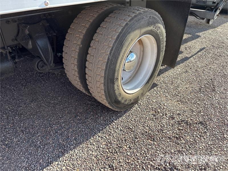 Freightliner M2 106 4x2 Van Van Truck Camion cassonati