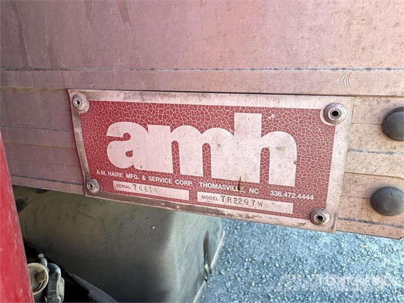 Freightliner M2 106 4x2 Van Truck Грузовики-Фургоны