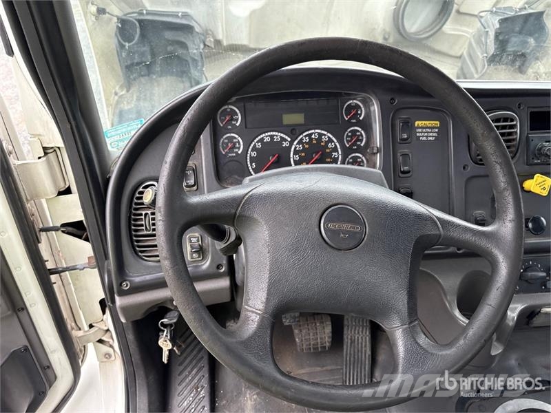 Freightliner M2 106 4x2 Rollback Truck Pagalbos kelyje automobiliai