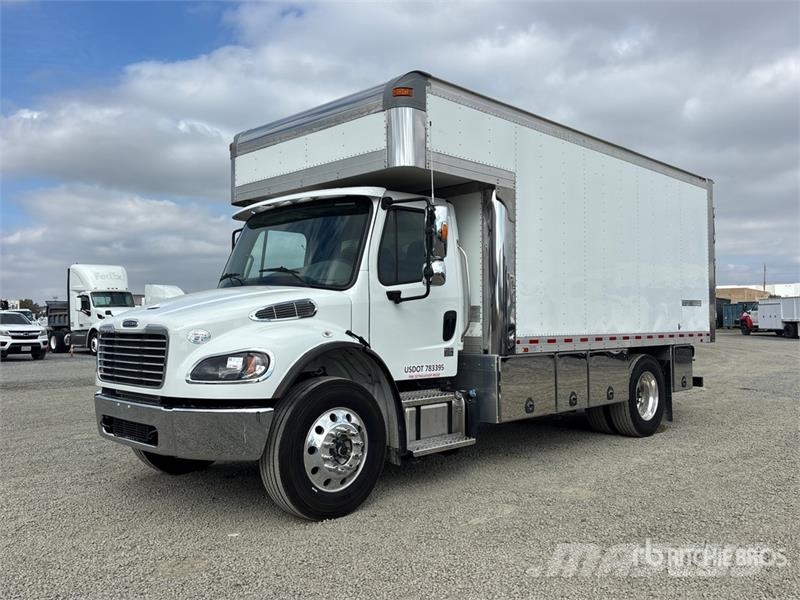 Freightliner M2 106 4x2 Van Truck Tovornjaki zabojniki