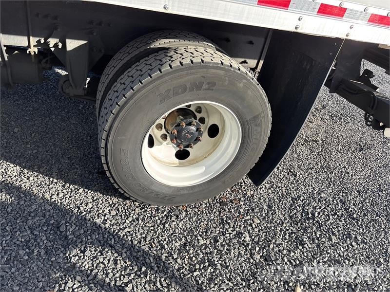 Freightliner M2 106 4x2 Van Truck Furgons