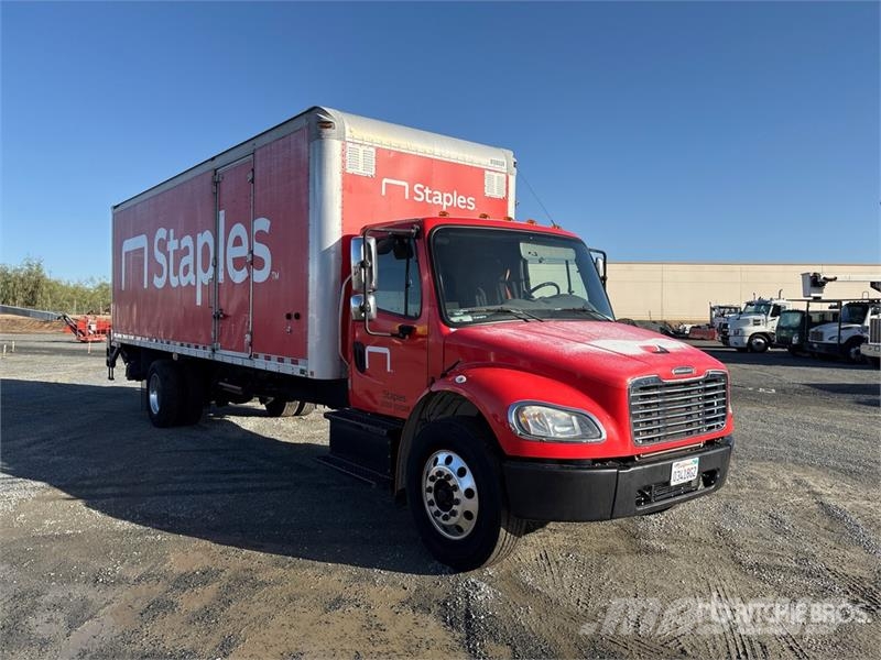 Freightliner M2 106 4x2 Van Truck Fast kasse