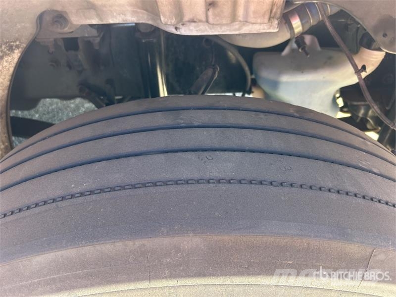 Freightliner M2 106 4x2 Van Truck (Inoperable) Camiones caja cerrada