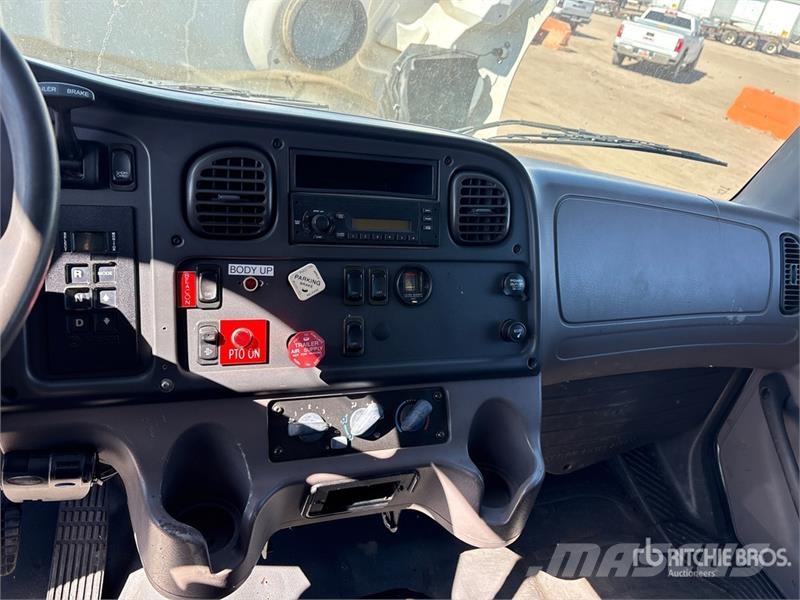 Freightliner M2 106 4x2 S/A Dump Truck Kiper tovornjaki