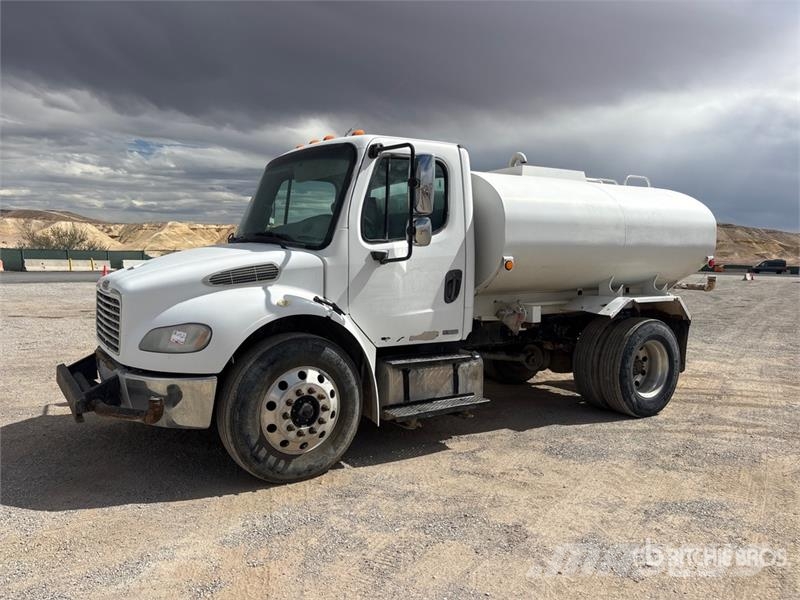 Freightliner M2 106 4x2 Water Truck Wassertanker