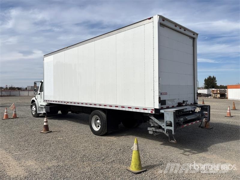 Freightliner M2 106 4x2 Van Truck Bakwagens met gesloten opbouw