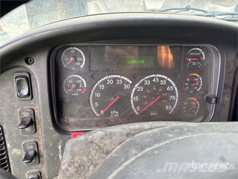 Freightliner M2 106 4x2 Water Truck Wassertanker