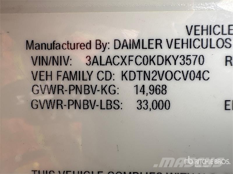 Freightliner M2 106 4x2 Van Truck (Inoperable) ボックスボディー、ウイング、箱車
