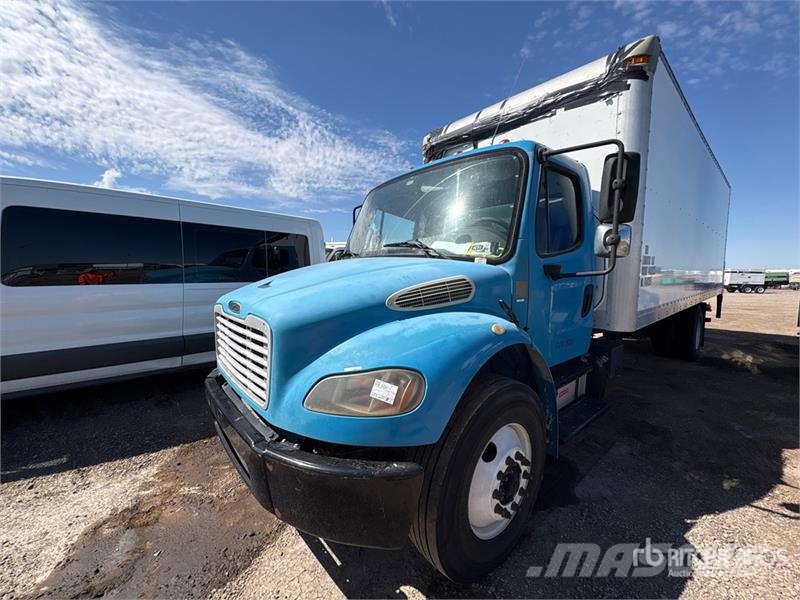 Freightliner M2 106 4x2 Van / Box Van Truck Фургони