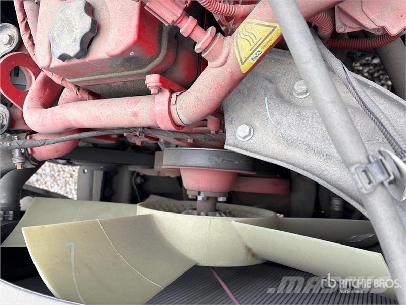 Freightliner M2 106 4x2 Van Truck (Inoperable) ボックスボディー、ウイング、箱車