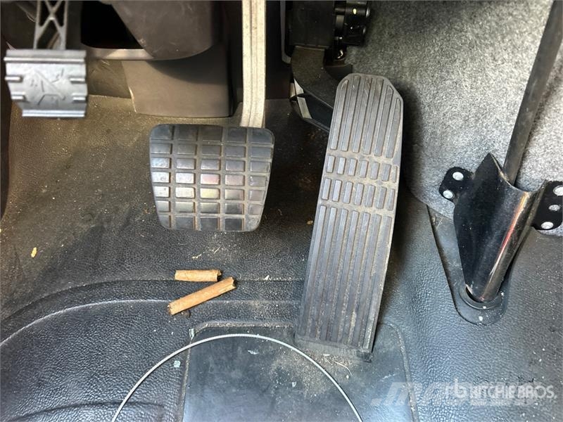 Freightliner M2 106 4x2 Van Truck Furgons