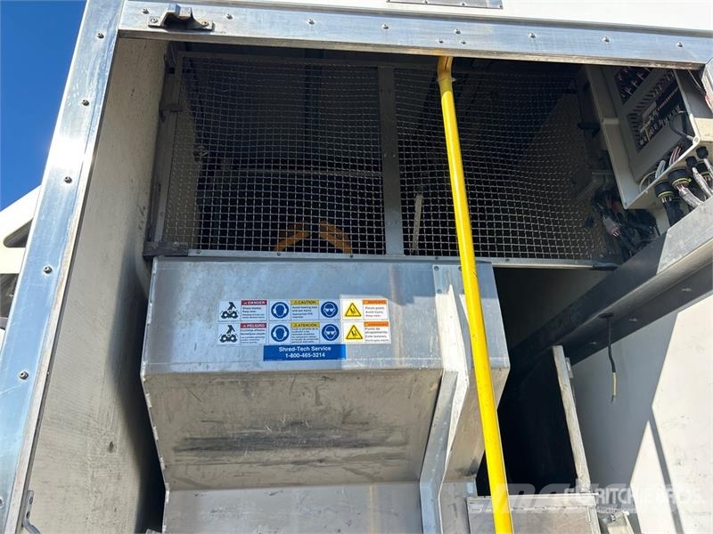 Freightliner M2 106 4x2 Mobile Shredding Truck Drugi tovornjaki