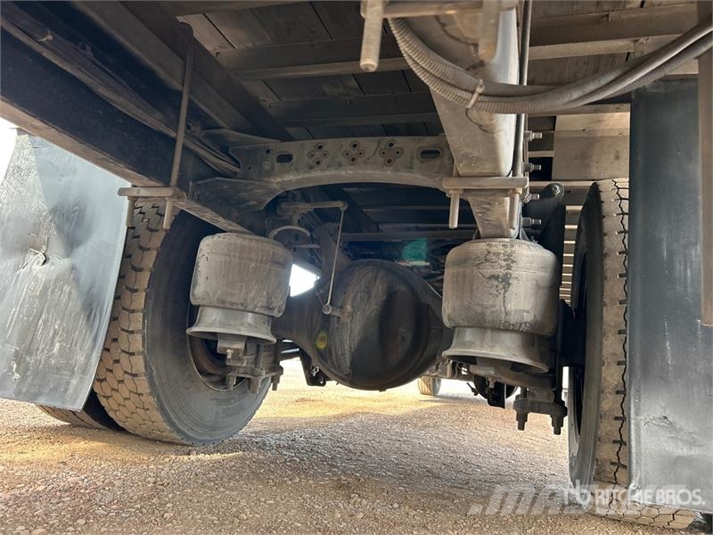 Freightliner M2 106 4x2 Van Truck Camiones caja cerrada
