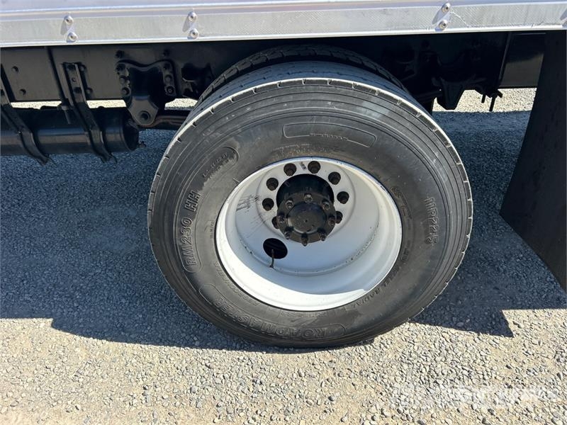 Freightliner M2 106 4x2 Van Truck Camiones caja cerrada