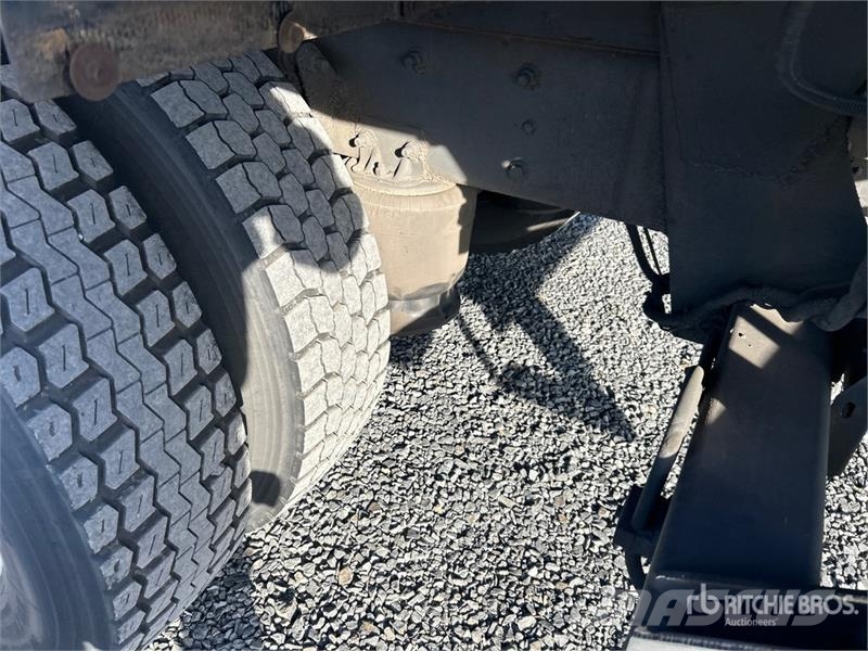 Freightliner M2 106 4x2 Van Truck Furgons