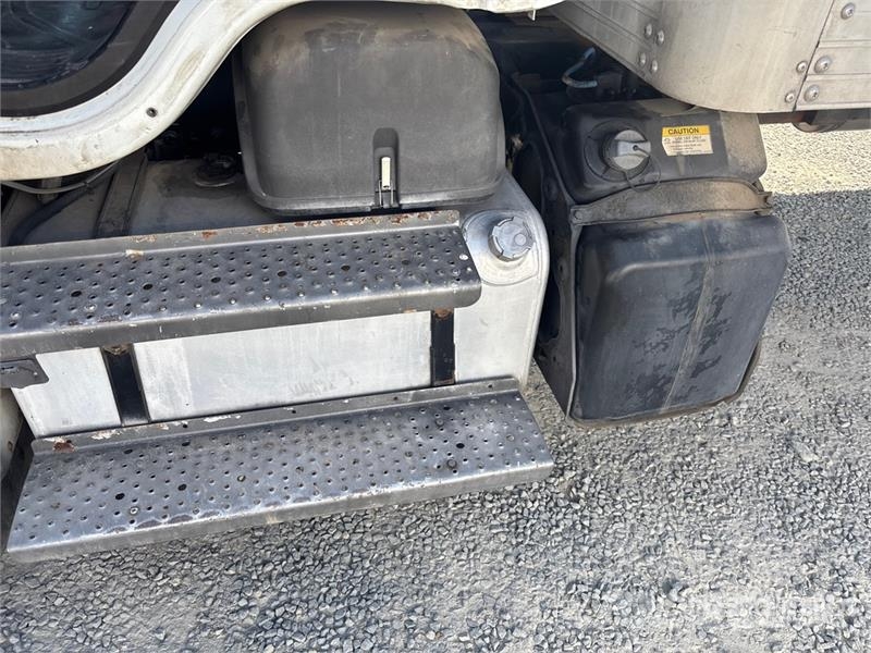 Freightliner M2 106 4x2 Van Truck Kofferaufbau