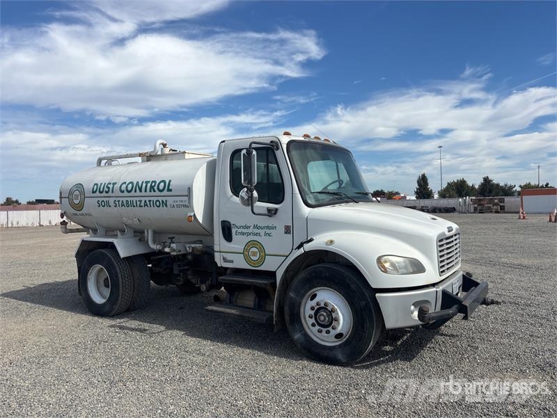 Freightliner M2 106 4x2 Water Truck Cisterny na vodu