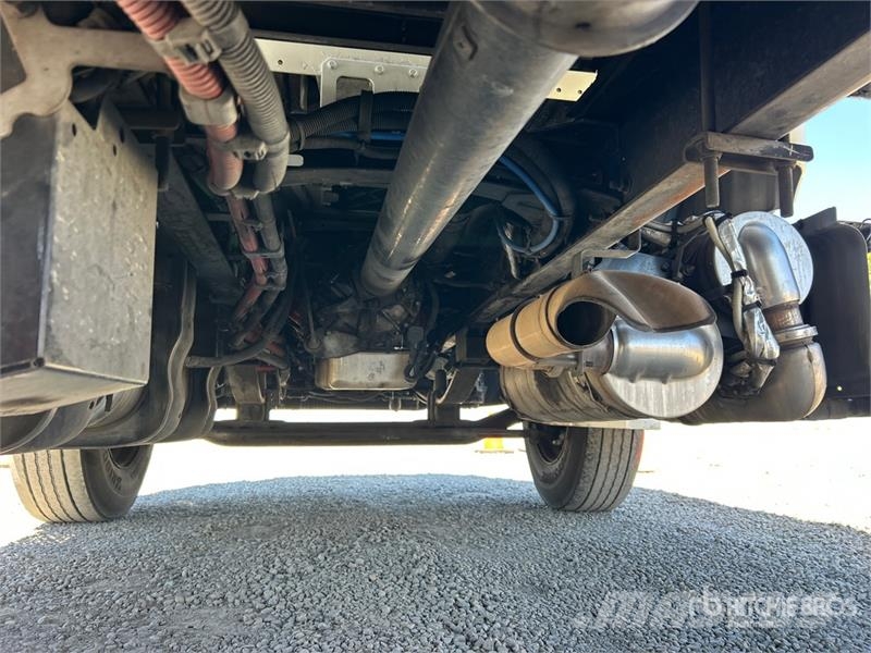 Freightliner M2 106 4x2 Van Truck Camiones caja cerrada