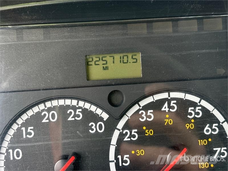 Freightliner M2 106 4x2 Rollback Truck Pagalbos kelyje automobiliai
