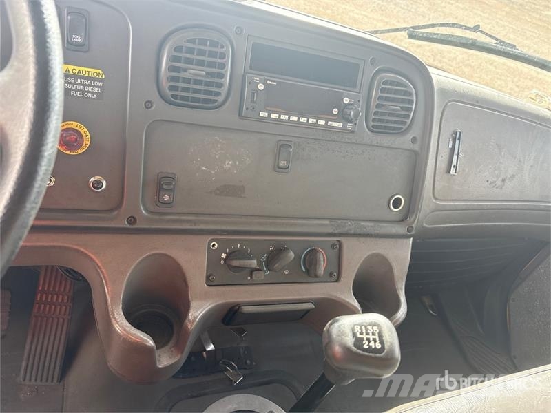 Freightliner M2 106 4x2 Service Truck Veicoli municipali