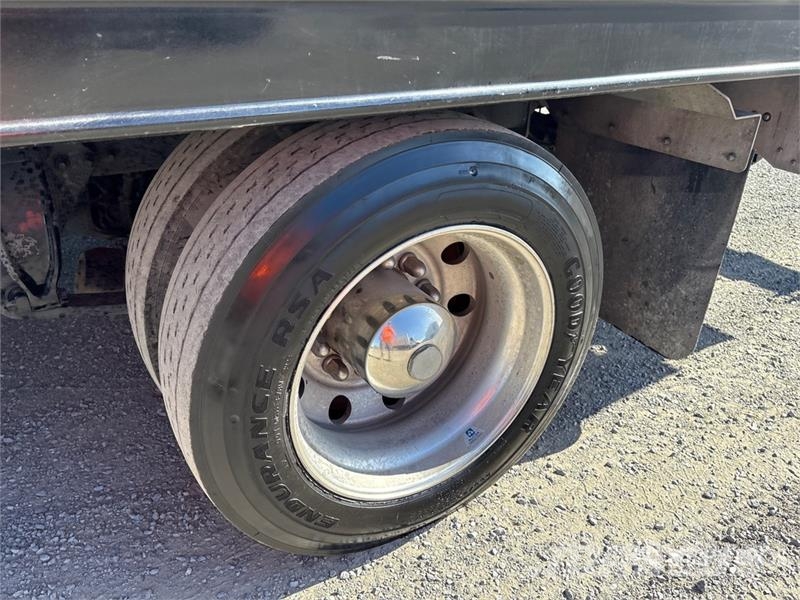 Freightliner M2 106 4x2 Rollback Truck Hinausautot