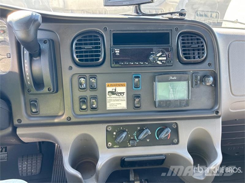 Freightliner M2 106 4x2 Mobile Shredding Truck Drugi tovornjaki