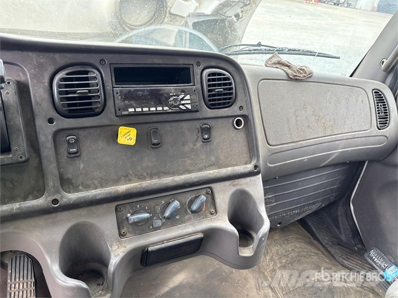 Freightliner M2 106 4x2 Water Truck Wassertanker