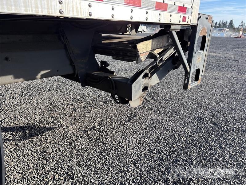 Freightliner M2 106 4x2 Van Truck Furgons