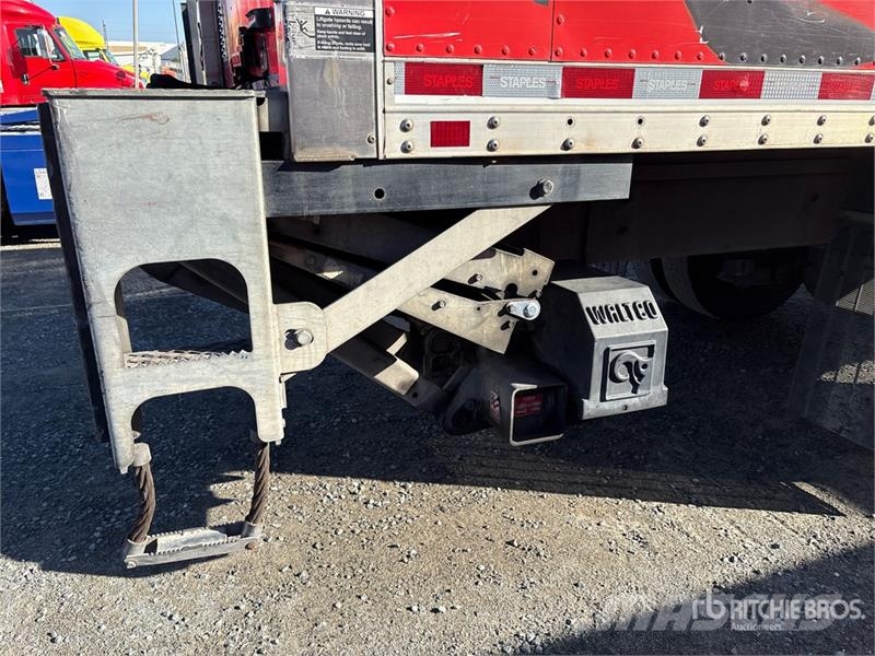 Freightliner M2 106 4x2 Van Truck Sanduk kamioni