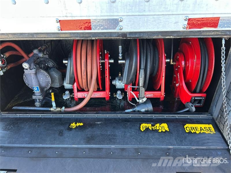 Freightliner M2 106 4x2 Van Truck Box body trucks