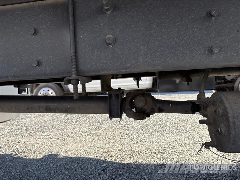 Freightliner M2 106 4x2 Van Truck Грузовики-Фургоны