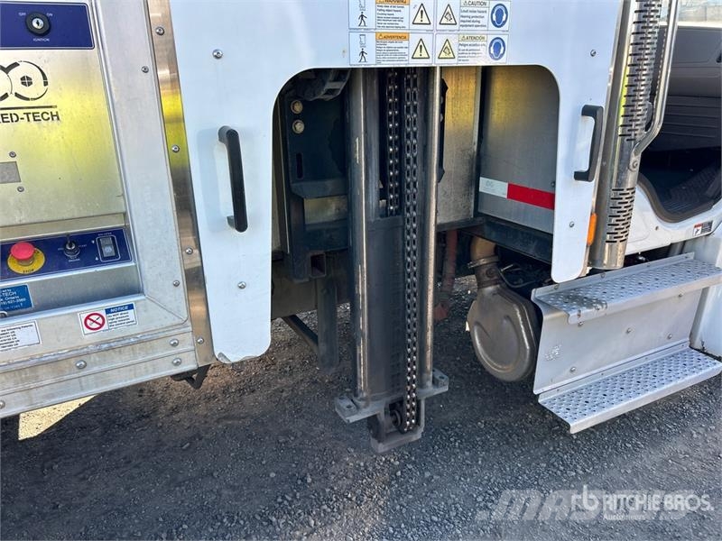 Freightliner M2 106 4x2 Mobile Shredding Truck Drugi tovornjaki