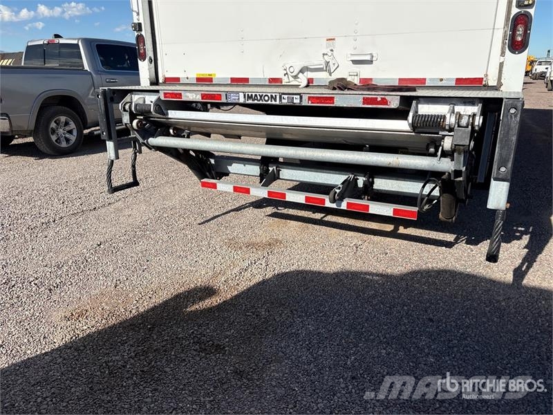 Freightliner M2 106 4x2 Van Van Truck Camion cassonati