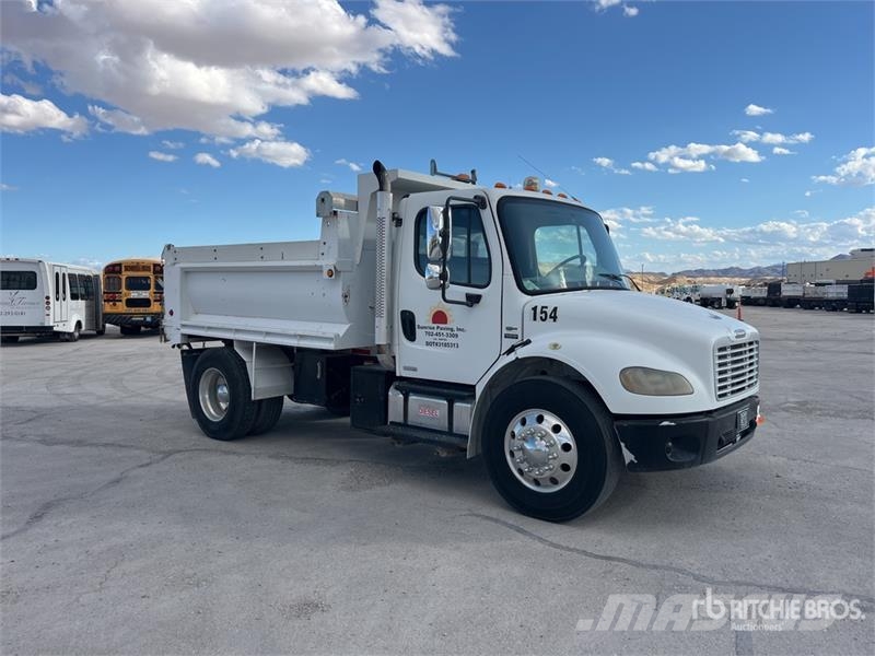 Freightliner M2 106 4x2 S/A Dump Truck Самосвал