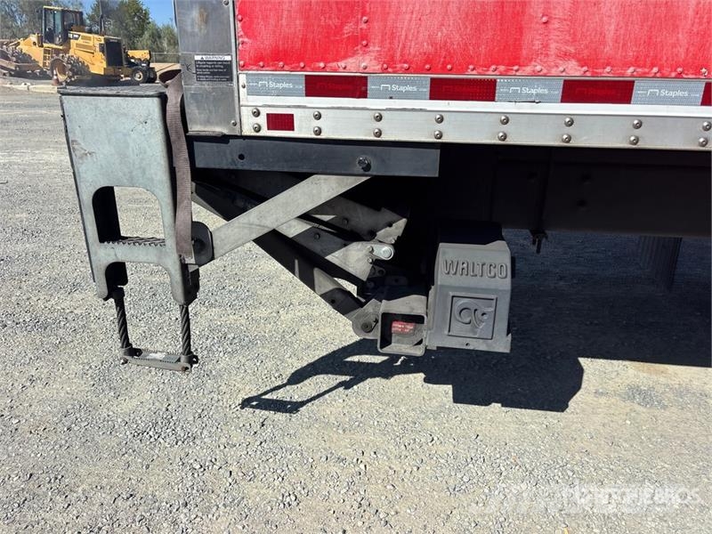 Freightliner M2 106 4x2 Van Truck Sanduk kamioni
