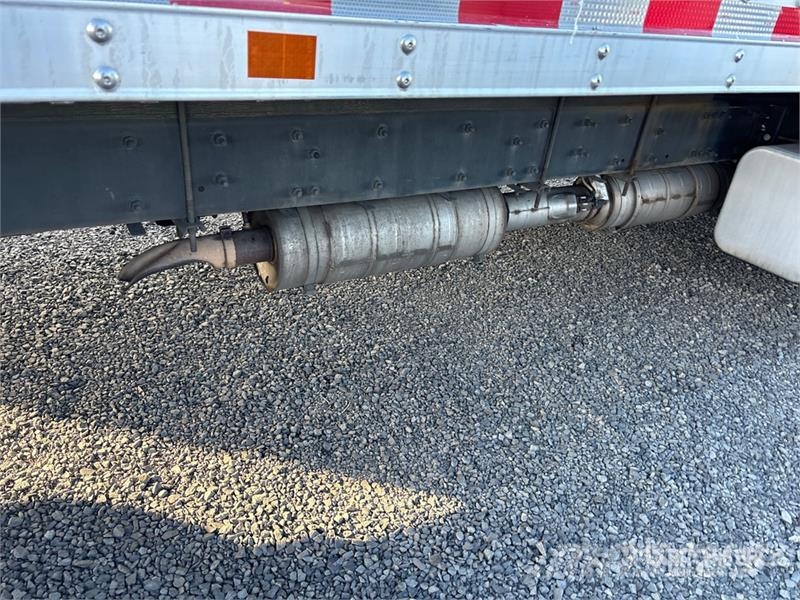 Freightliner M2 106 4x2 Van Truck Furgons